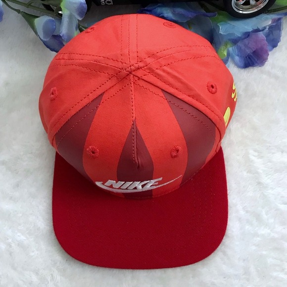 Nike NWOT Orange and Dark Red Baseball Cap for Boys Infants - Picture 2 of 11